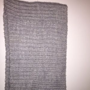 Grey chunky HM scarf